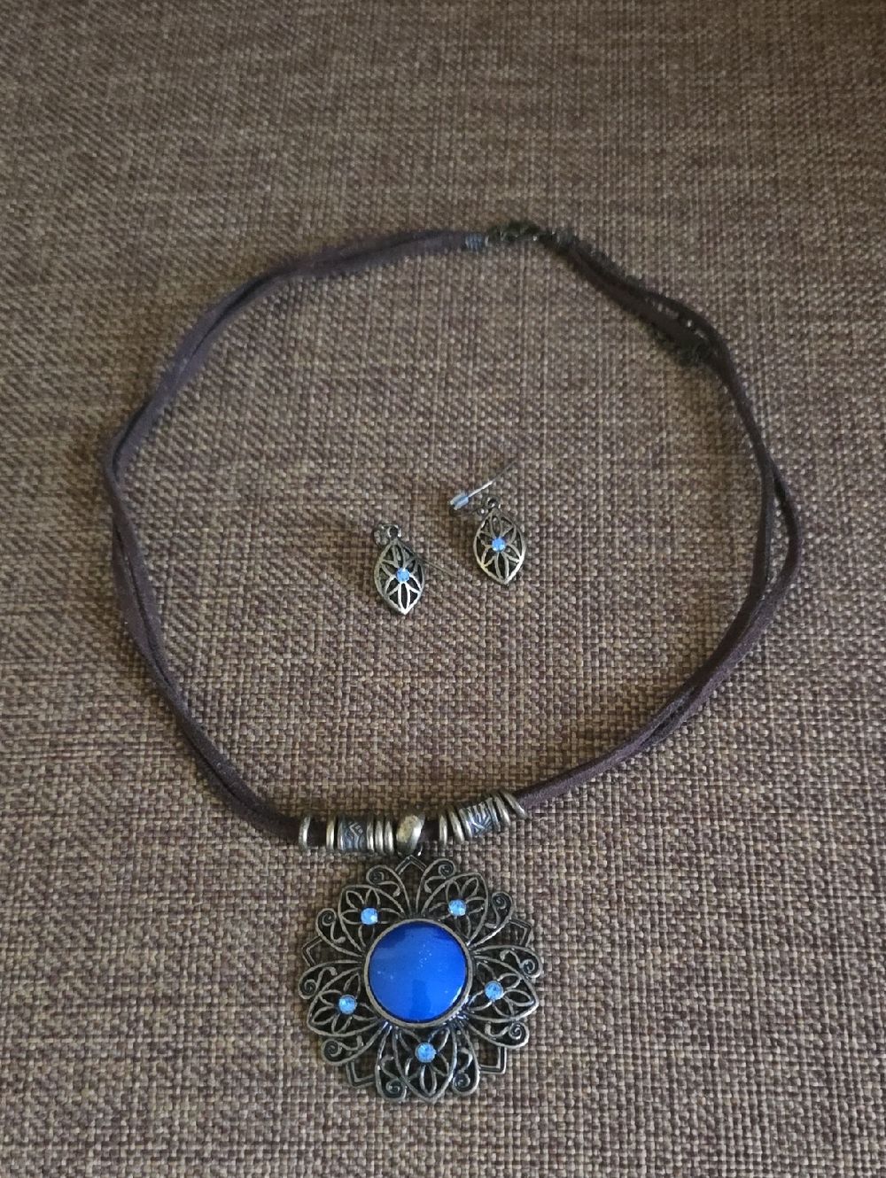 Bohemian Blue Stone Pendant Necklace and Earrings Set - Unbranded